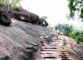 சதுரகிரி மலைக்கோயிலுக்கு பக்தர்கள் செல்ல தடை விதிப்பு