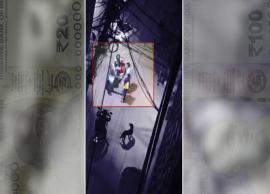 வழிமறித்தவர்களிடம் பணம் இல்லாததால் தங்களிடம் இருந்த பணத்தை தந்த திருடர்கள்