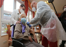 ஜெர்மனியில் பைசர் தடுப்பூசியை முதலில் போட்டுக்கொண்ட 101 வயது மூதாட்டி