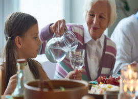 சாப்பிடும் போது தண்ணீர் குடிக்கலாமா ?