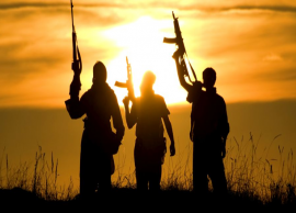 சத்தீஸ்கர் மாநிலத்தில் 18 மாவோயிஸ்டுகள் ஆயுதங்களை ஒப்படைத்து சரண்