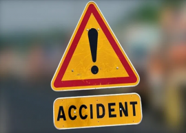 வேன் மின் கம்பத்தில் மோதி விபத்து; 11 பெண்கள் படுகாயம்