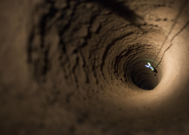 தெலுங்கானாவில் ஆழ்துளை கிணற்றில் தவறி விழுந்த 3 வயது சிறுவனை மீட்கும் பணி தீவிரம்