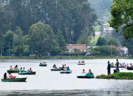 கொடைக்கானல் நட்சத்திர ஏரியில் படகு சவாரி துவங்கியது - சுற்றுலா பயணிகள் மகிழ்ச்சி
