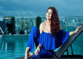 சிறையில் இருக்கும் நடிகைக்காக காத்திருக்கும் படக்குழு!