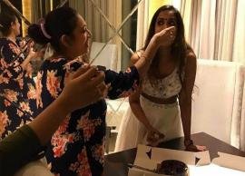 சம்யுக்தாவை கேக் வெட்டி வரவேற்ற குடும்பத்தினர்!