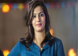 குடும்ப சென்டிமென்ட் படத்தில் நடிகை வரலட்சுமி!