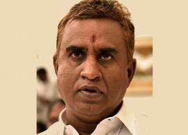 அனைத்து அதிகாரிகளும் அர்ப்பணிப்பு உணர்வோடு செயல்பட வேண்டும்- அமைச்சர் எஸ்.பி. வேலுமணி