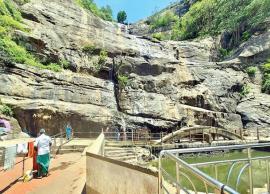 வெயிலால் குற்றாலத்தில் அனைத்து அருவிகளும் வறண்டன