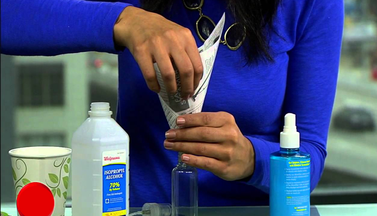 tips to clean your mobile screen,mobile screen cleaning tips,household tips,home decor tips,mobile screen ,உங்கள் மொபைல் திரையை சுத்தம் செய்வதற்கான உதவிக்குறிப்புகள், மொபைல் திரை சுத்தம் செய்வதற்கான உதவிக்குறிப்புகள், வீட்டு உதவிக்குறிப்புகள், வீட்டு அலங்கார உதவிக்குறிப்புகள், மொபைல் திரை, மொபைல் திரை, உங்கள் மொபைல் திரையை எவ்வாறு சுத்தம் செய்வது, வீட்டு உதவிக்குறிப்புகள், வீட்டு அலங்கார குறிப்புகள்