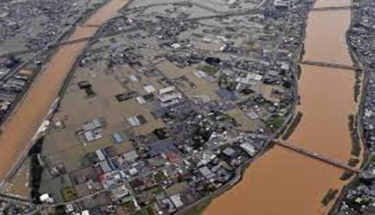 japan,flooded,residential,rain floods ,ஜப்பான், கொட்டி தீர்த்தது, குடியிருப்புகள், மழை வெள்ளம்