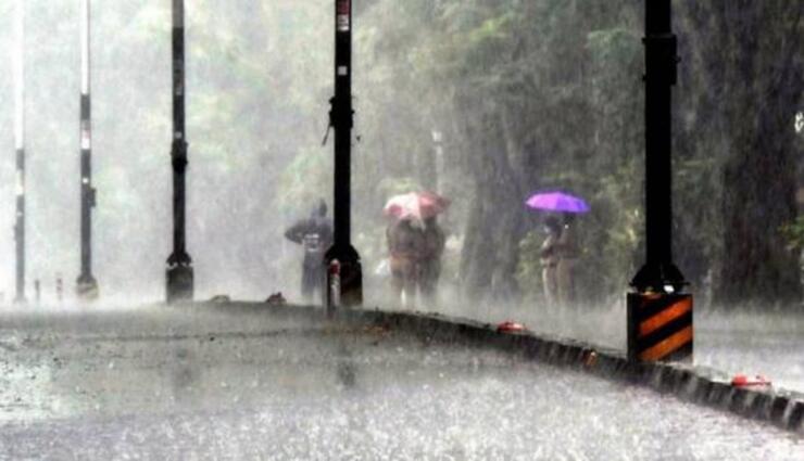 heavy rain,commuters,railway stations,electric trains,delays ,பலத்த மழை,  பயணிகள், ரயில் நிலையங்கள், மின்சார ரயில்கள், தாமதம்