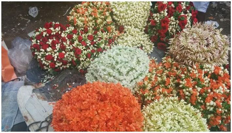 flowers prices,high rise,jasmine,mukurttam,outdoors ,பூக்கள் விலை, கடும் உயர்வு, மல்லிகை, முகூர்த்தம், வெளியூர்