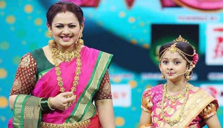 archana,god be with,mom,still,sarah ,அர்ச்சனா, கடவுள் இருக்கான், அம்மா, ஸ்டில், சாரா