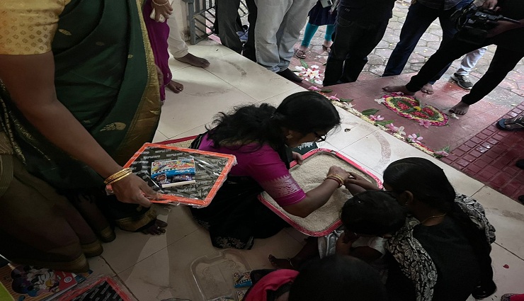 government school,vijayadashami,education department,enrollment,private schools ,அரசுப்பள்ளி,விஜயதசமி, கல்வித்துறை, மாணவர் சேர்க்கை, தனியார் பள்ளிகள்