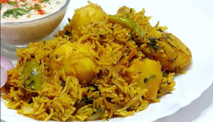 basmati rice,coconut milk,onions,potatoes ,பாசுமதி அரிசி, தேங்காய்ப் பால், வெங்காயம், உருளைக்கிழங்கு