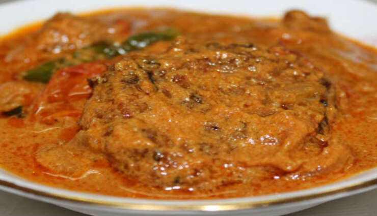 tomatoes,onions,chillies,fenugreek seeds,salt ,தக்காளி, சின்ன வெங்காயம், மிளகாய்,  வெந்தயம், உப்பு