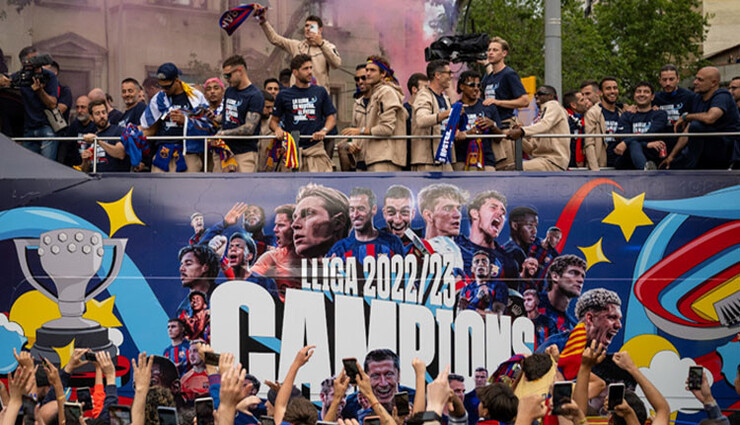 champions,barcelona,fans,excitement,slogan ,சாம்பியன் பட்டம், பார்சிலோனோ, ரசிகர்கள், உற்சாகம், முழக்கம்