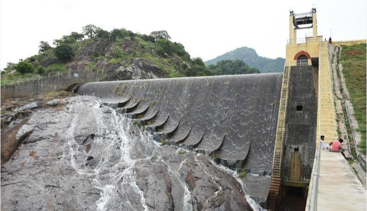 varathamanadhi dam,overflowing,dindigul,heavy rain ,வரதமாநதி அணை, நிரம்பியது, திண்டுக்கல், பலத்த மழை