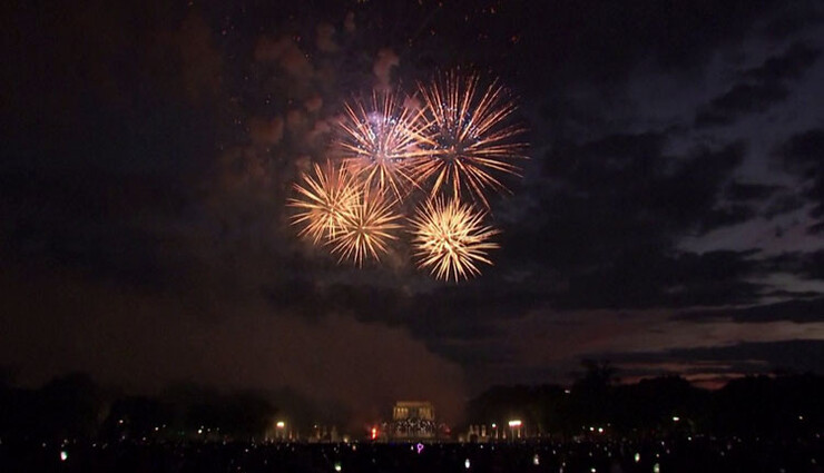 அமெரிக்காவின் 247-வது சுதந்திர தினம் கோலாகலமாக கொண்டாடப்பட்டது