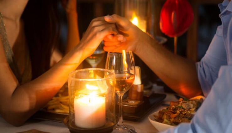 love,candles,house damage,cops,awareness ,காதல், மெழுகுவர்த்தி, வீடு சேதம், போலீசார், விழிப்புணர்வு