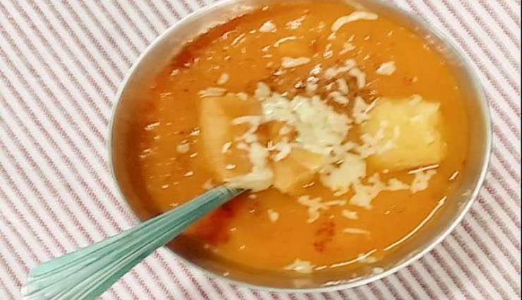 carrot tomato soup,carrot tomato soup recipe,recipe,recipe in tamil ,கேரட், தக்காளி, வெங்காயம், மிளகுத்தூள், வெண்ணெய்