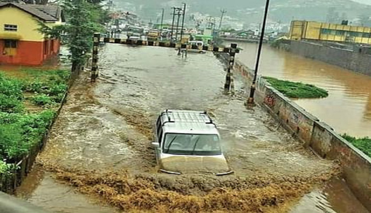 nilgiris,heavy rains,continuing,weather,suburban ,நீலகிரி, அதிகனமழை, தொடரும், வானிலை, புறநகர்