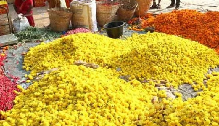 ayudha puja,flowers,madurai,occasion,price ,ஆயுத பூஜை, பூ மார்க்கெட், மல்லிகை பூ, விலை, விழா 