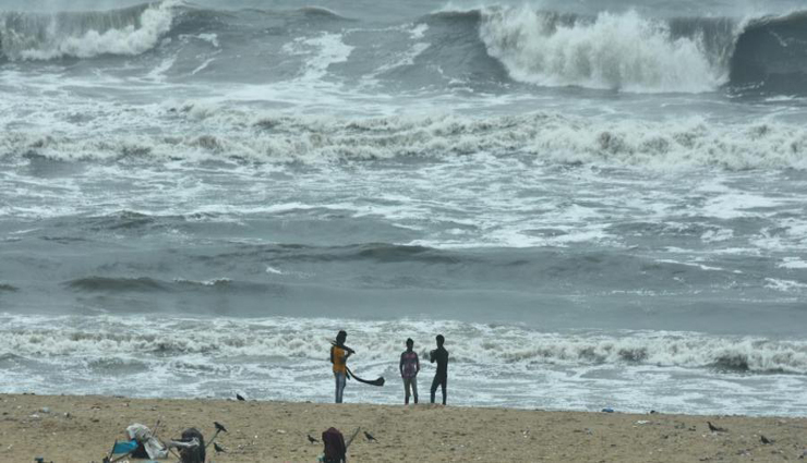 nivar storm,crossing the coast,karaikal,pondicherry,wind ,நிவர் புயல், கரையை கடக்கும், காரைக்கால், புதுச்சேரி, காற்று