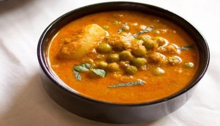 pea potato kuruma recipe in amazing taste ,பெரிய வெங்காயம், தக்காளி, உருளைக்கிழங்கு, பட்டாணி, புதினா