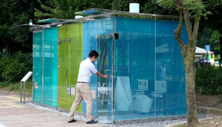 public toilet,glass wall,tokyo,japan ,பொது கழிப்பறை, கண்ணாடி சுவர், டோக்கியோ, ஜப்பான்
