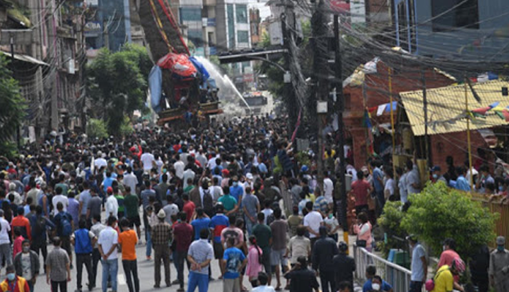 heavy clashes,civilians,police,nepal ,கடும் மோதல்கள், பொதுமக்கள், போலீஸ், நேபாளம்