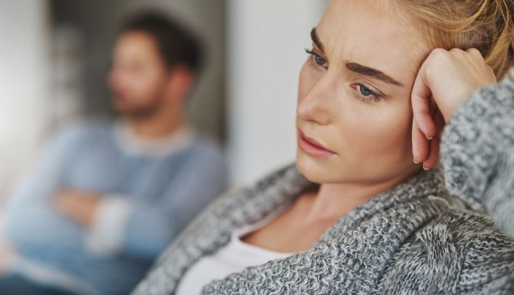 ஊரடங்கால் மிகுந்த மன அழுத்தத்திற்கு ஆளாகியுள்ள பெண்கள்