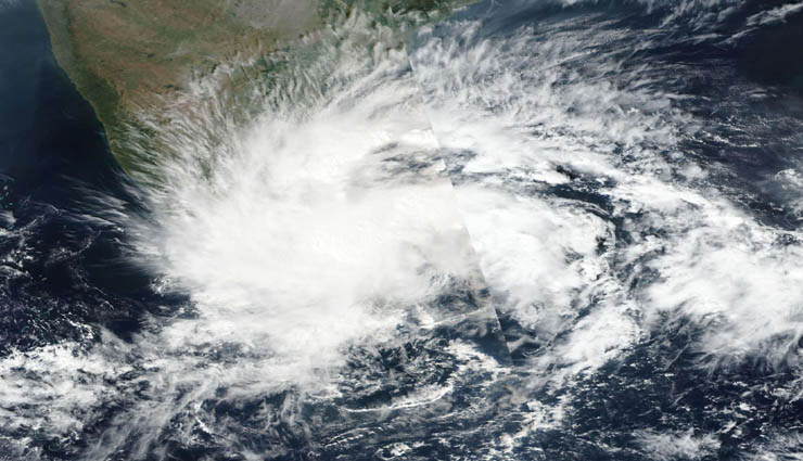 bay of bengal,storm,rain,people,protection ,வங்கக்கடல்,புயல்,மழை,மக்கள்,பாதுகாப்பு