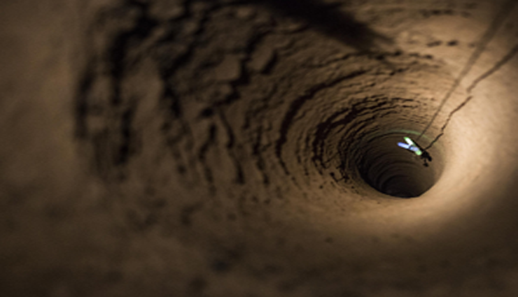 தெலுங்கானாவில் ஆழ்துளை கிணற்றில் தவறி விழுந்த 3 வயது சிறுவனை மீட்கும் பணி தீவிரம்