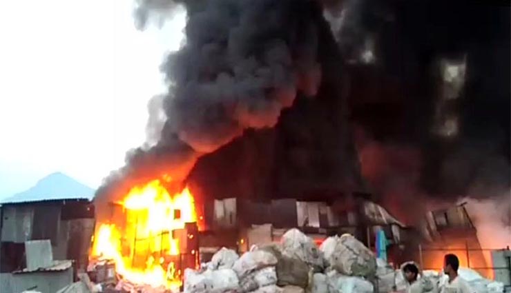 fire accident,plastic,godown,fire department,investigation ,தீ விபத்து,பிளாஸ்டிக் குடோன்,கரும்புகை,தீயணைப்புத்துறை,விசாரணை