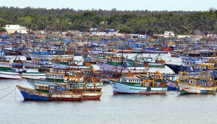 rameswaram,fishermen,struggle,diesel,price hike ,ராமேசுவரம்,மீனவர்கள்,போராட்டம்,டீசல்,விலை உயர்வு