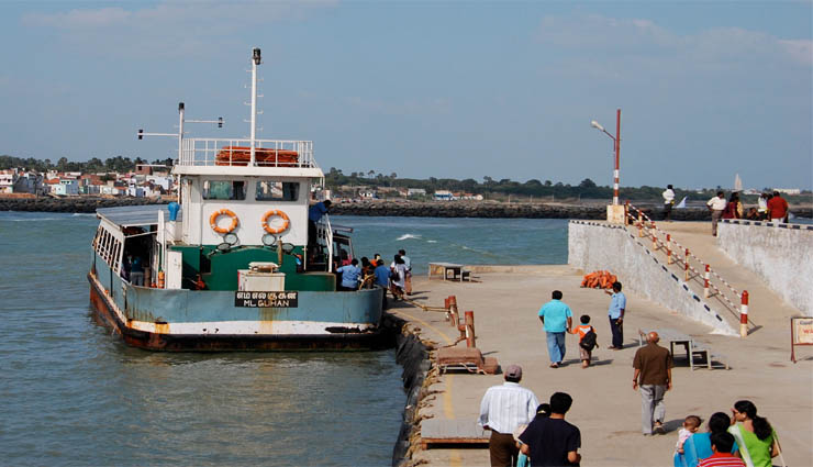 kanyakumari,tourism,boating,storm warning,travel ,கன்னியாகுமரி,சுற்றுலா,படகு போக்குவரத்து,புயல் எச்சரிக்கை,பயணம்