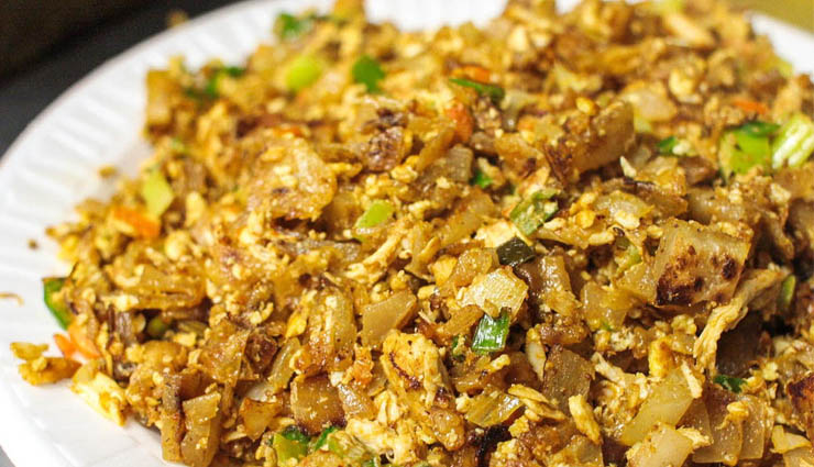 kothu parotta,onion,eggs,chillies,ginger ,பரோட்டா,வெங்காயம்,முட்டை,மிளகாய்,இஞ்சி