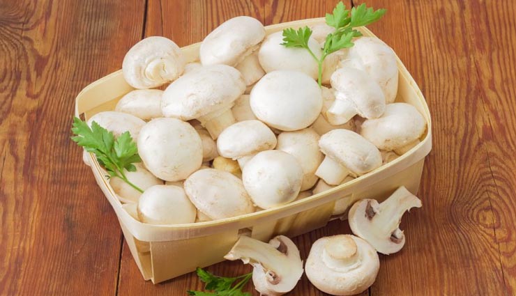 mushrooms,onions,tomatoes,chillies ,காளான்,வெங்காயம்,தக்காளி,மிளகாய்