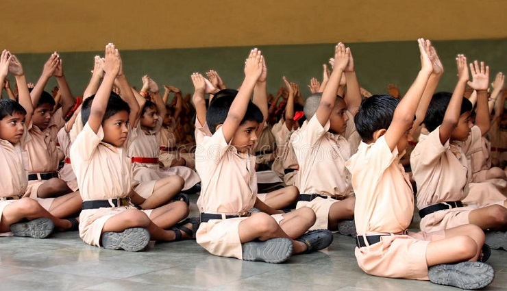 குஜராத்தில் 3 வயதுக்கு உட்பட்ட குழந்தைகளை பள்ளிக்கு அனுப்பினால் சட்டவிரோதமான செயல்