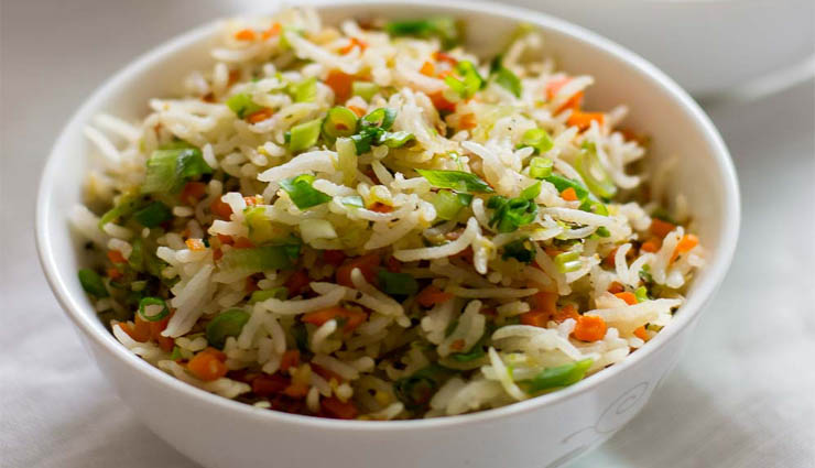 basmati rice,veg fried rice,carrots,beans,onions ,பாஸ்மதி அரிசி,வெஜ் ப்ரைடு ரைஸ்,கேரட்,பீன்ஸ்,வெங்காயம்