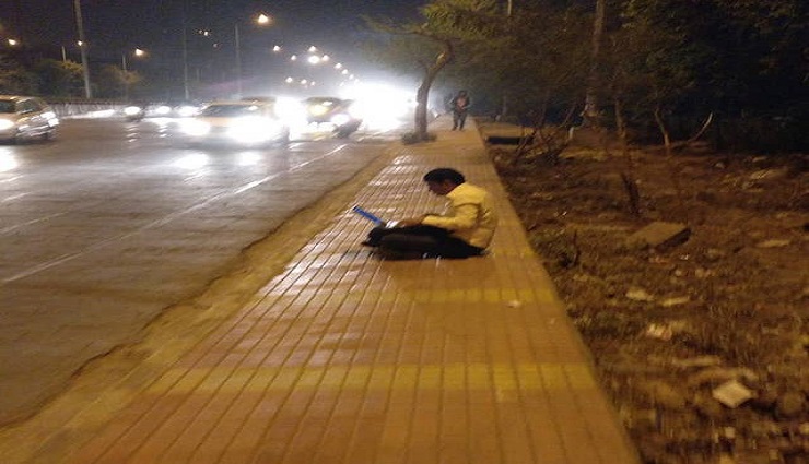 bike,road,work,laptop ,பைக்,பைக்,வேலை,இளைஞர் ,