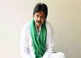 నివర్ తుఫాన్ బాధితుల్ని ఆదుకోవాలని తన నివాసంలో దీక్షలో కూర్చున్న పవన్ కళ్యాణ్...