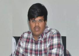 కలెక్టర్కు కరోనా...రాజకీయ నాయకులు, ప్రభుత్వ అధికారుల్లో కలవరం