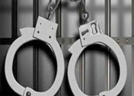 అక్రమంగా లక్కీ డ్రా నిర్వాహిస్తున్న వారిని అదుపులోకి తీసుకున్న పోలీసులు...