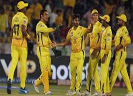 చెన్నై బ్యాట్స్‌మన్‌ ఐసోలేషన్‌ కారణంగా టోర్నీ తొలి మ్యాచ్‌కు దూరం