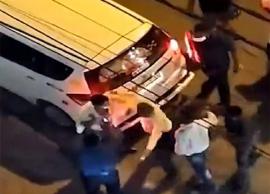 మాస్క్ పెట్టుకోలేదని పోలీస్ కానిస్టేబుల్‌నే చితక్కొట్టిన వాలంటీర్లు