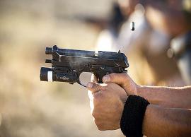 అక్రమ సంబంధం పెట్టుకుందన్న అనుమానంతో భార్యను మరొక వ్యక్తిని కాల్చి చంపిన భర్త