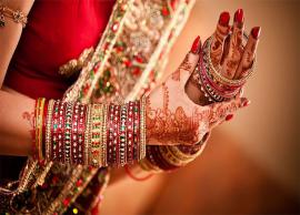 పడతుల చేతులకు అందాన్నిపెంచే గాజులు